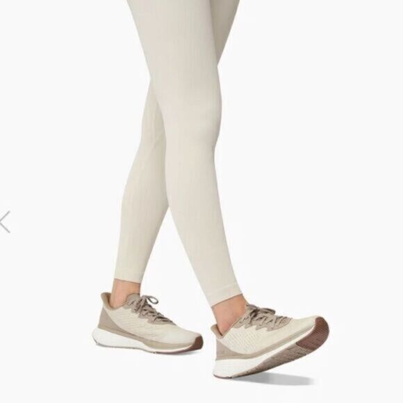 NWT Lane Eight Unisex Relay Trainer Athletic Tennis Shoe - Cream Tan -Size W 7 - Picture 2 of 10